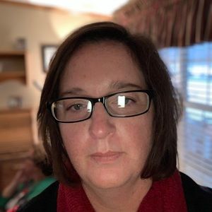 Meet your Posher, Connie